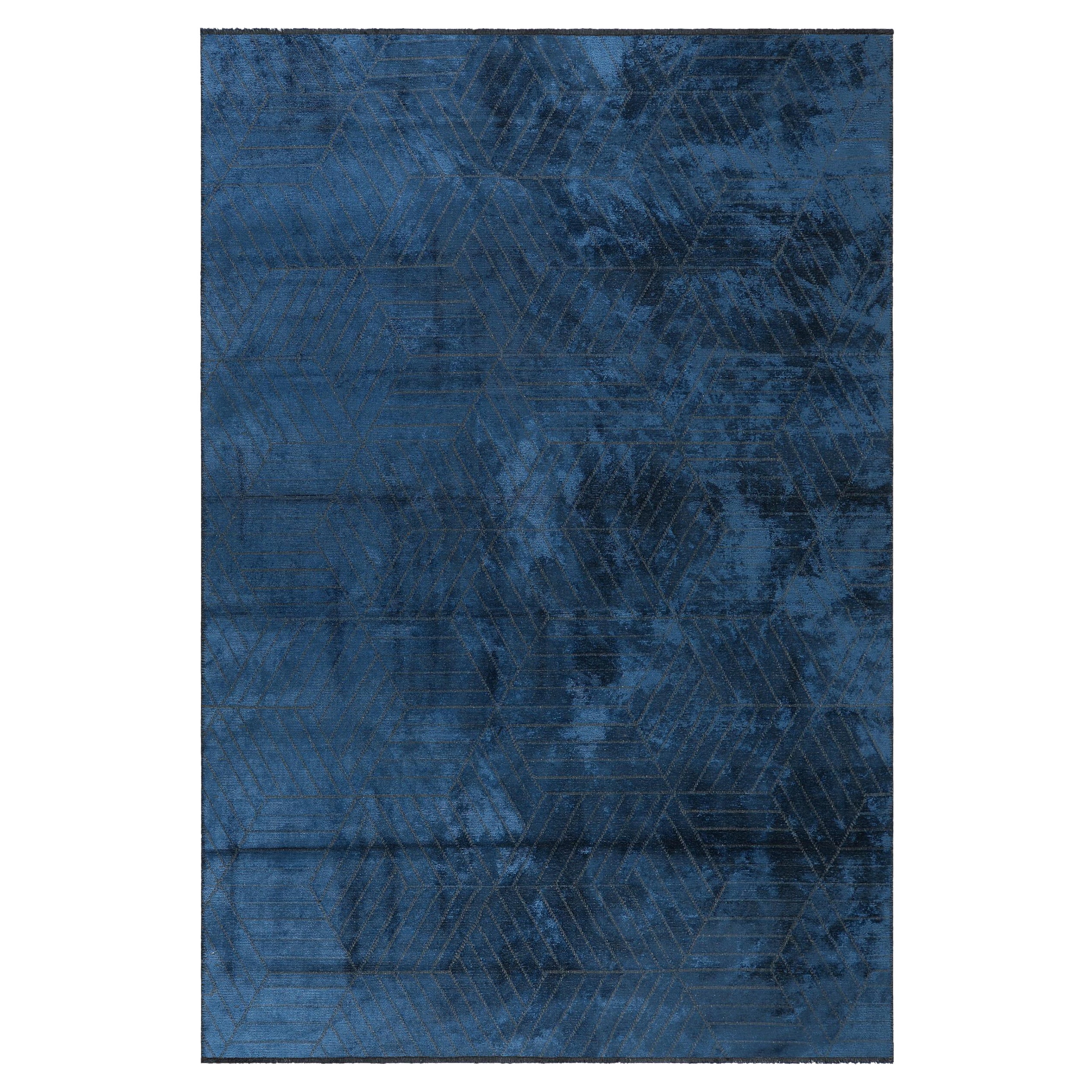 Im Angebot: Contemporary Geometric Luxury Hand-Finished Area Rug,  (Blau)