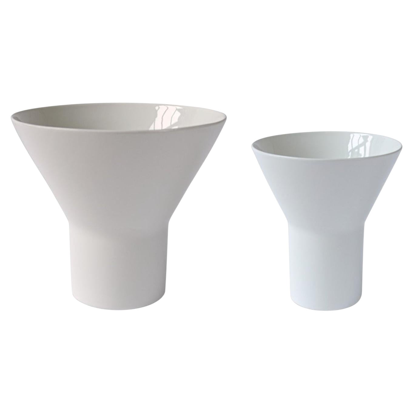 Set of 2 White Ceramic Kyo Vases by Mazo Design For Sale