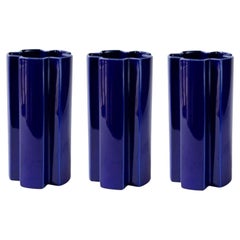Ensemble de 3 grands vases étoilés KYO en céramique bleue par Mazo Design