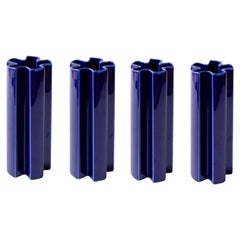 Ensemble de 4 vases KYO étoilés en céramique bleue de taille moyenne par Mazo Design