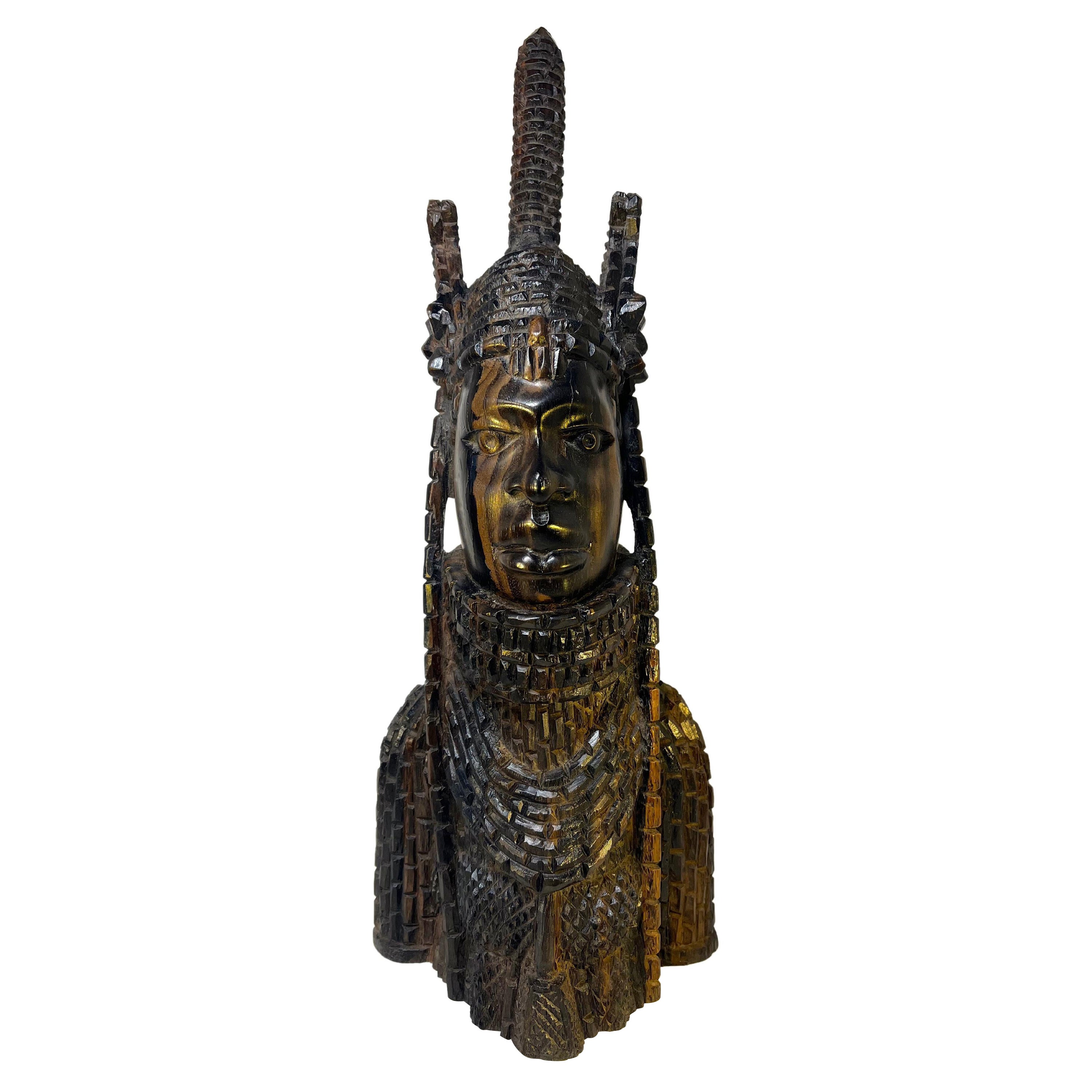 Majestätischer Benin King Oba, fein geschnitzte Ebenholzbüste, Nigeria, Westafrika, ca. 1930er Jahre im Angebot