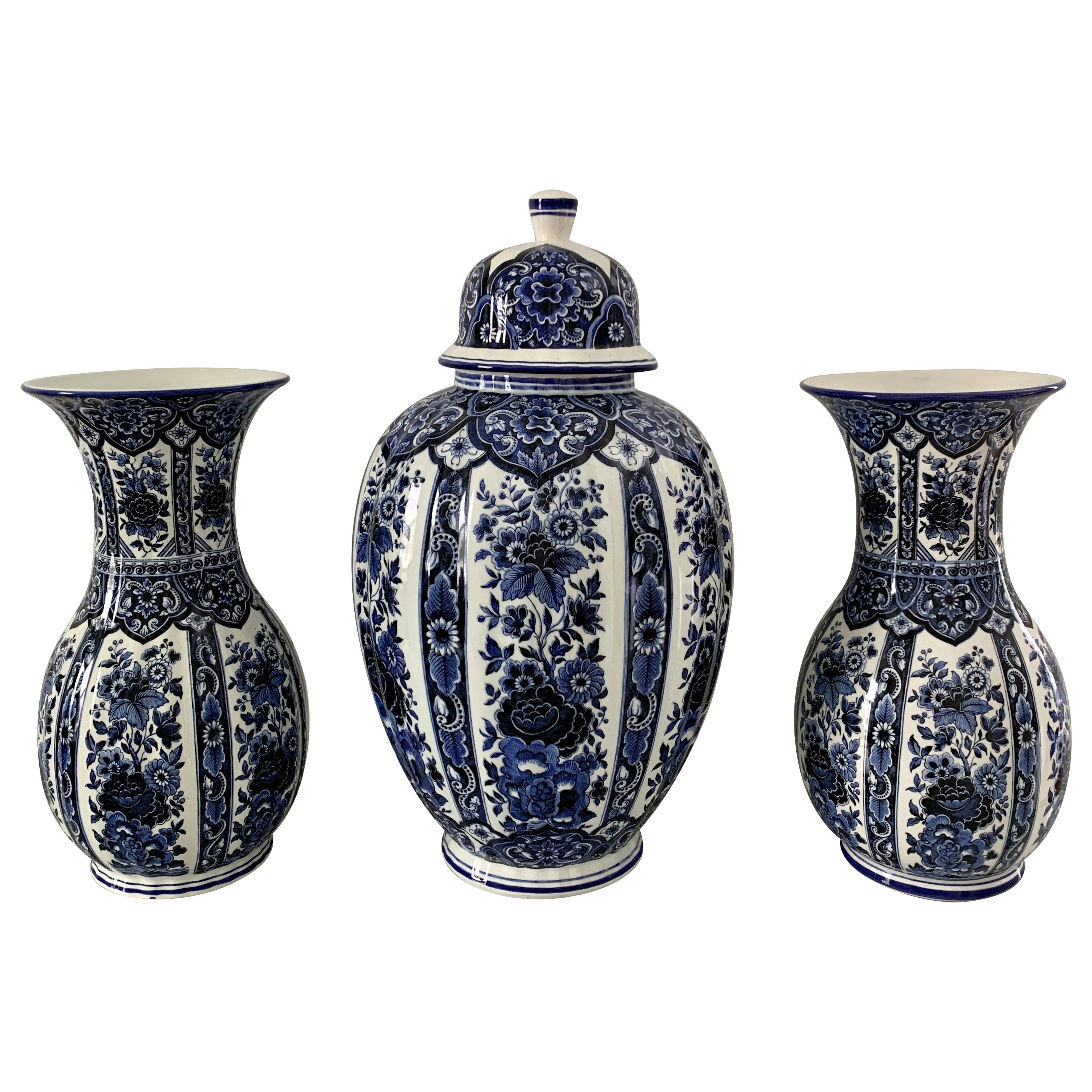 Italian Blue & White Porcelain Vases and Jar Garniture, Set of 3 For Sale