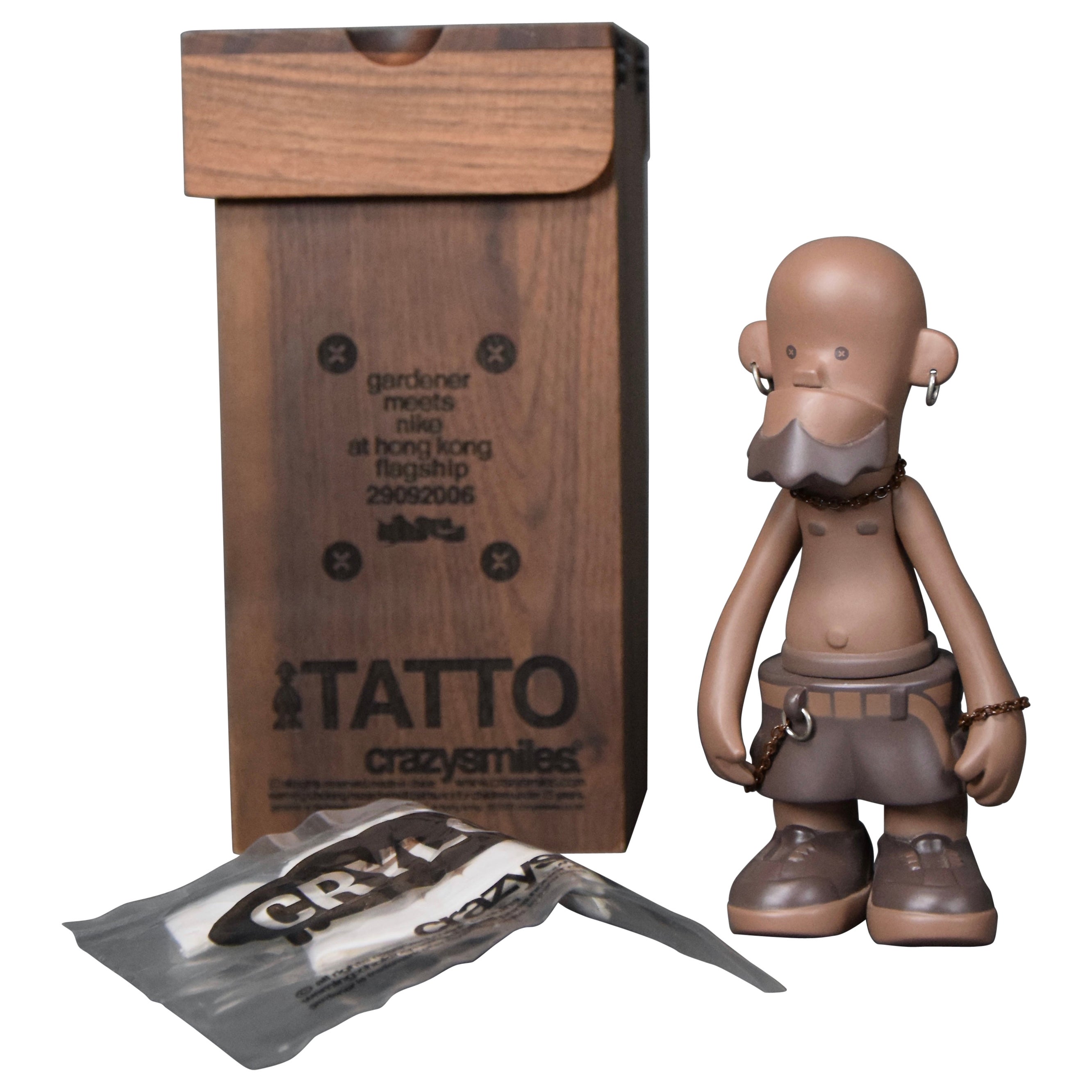 Tatto Limited Edition Gardener Meets NIKE 2006 Designer Toy For Sale