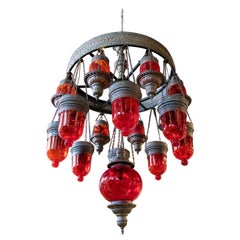 Deckenleuchte aus Metall, Eisen und dekorativem Glas in roter Farbe