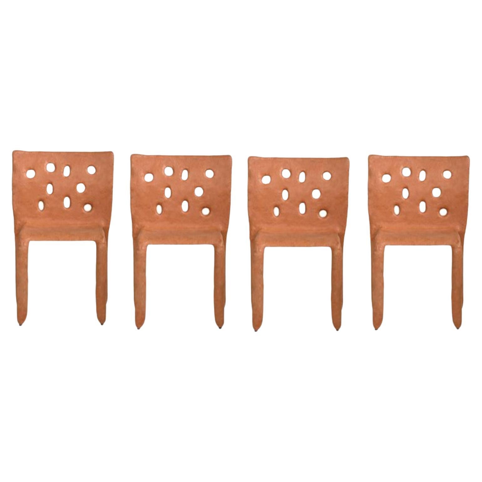 Ensemble de 4 chaises contemporaines sculptées orange de Faina