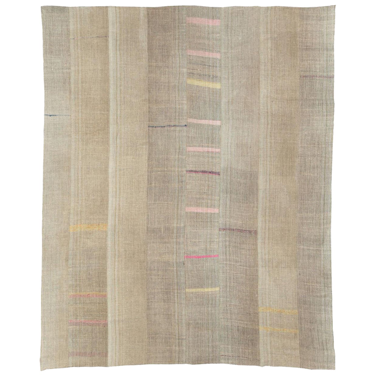 Tapis Kilim turc à tissage plat fait à la main du milieu du 20e siècle, de taille standard