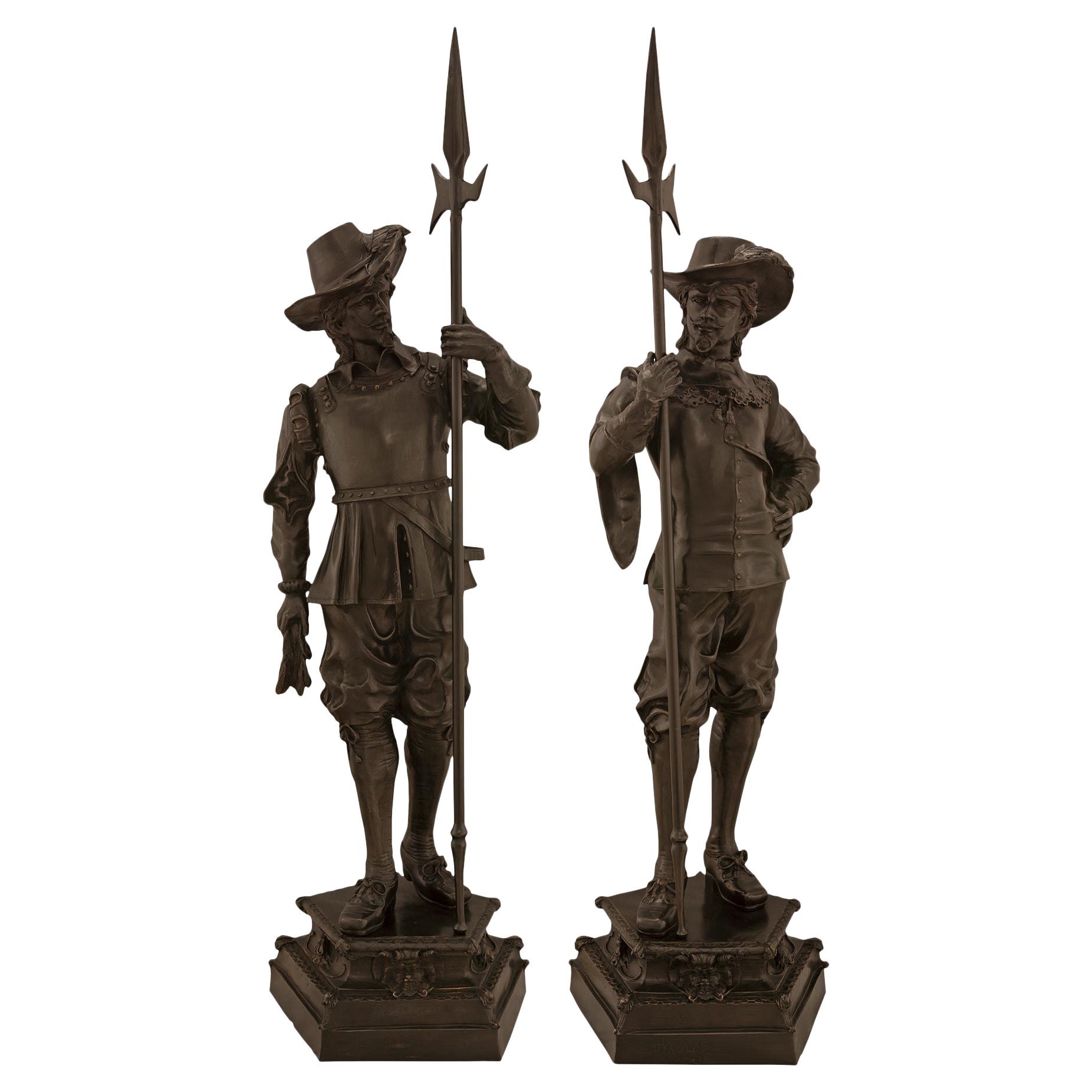 Paire de véritables statues de soldats en bronze de style Louis XVI du 19ème siècle français