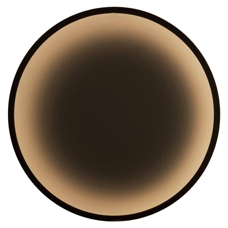 Luz Eclipse de madera quemada esculpida por Tilen Sepič