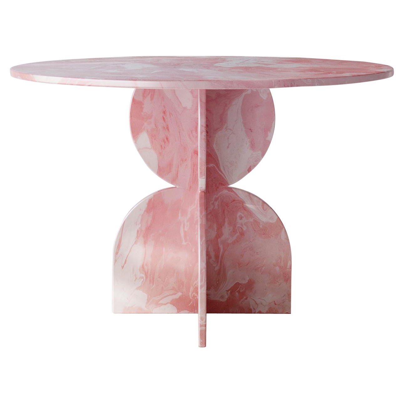 Table ronde contemporaine rose fabriquée à la main en plastique 100 % recyclé par Anqa Studios