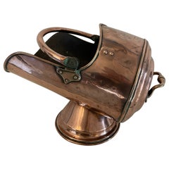 Antique George III Quality Copper Helmet Coal Scuttle (sceau à charbon en cuivre) 