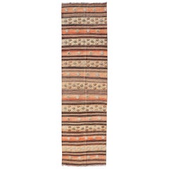 Alfombra Turca Kilim Vintage con Rayas en Marrón, Marrón y Naranja