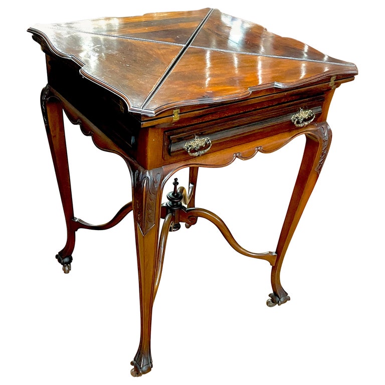 Table De Jeu Pliante Anglaise En Bois De Rose Sculpté à La Main French Chippendale