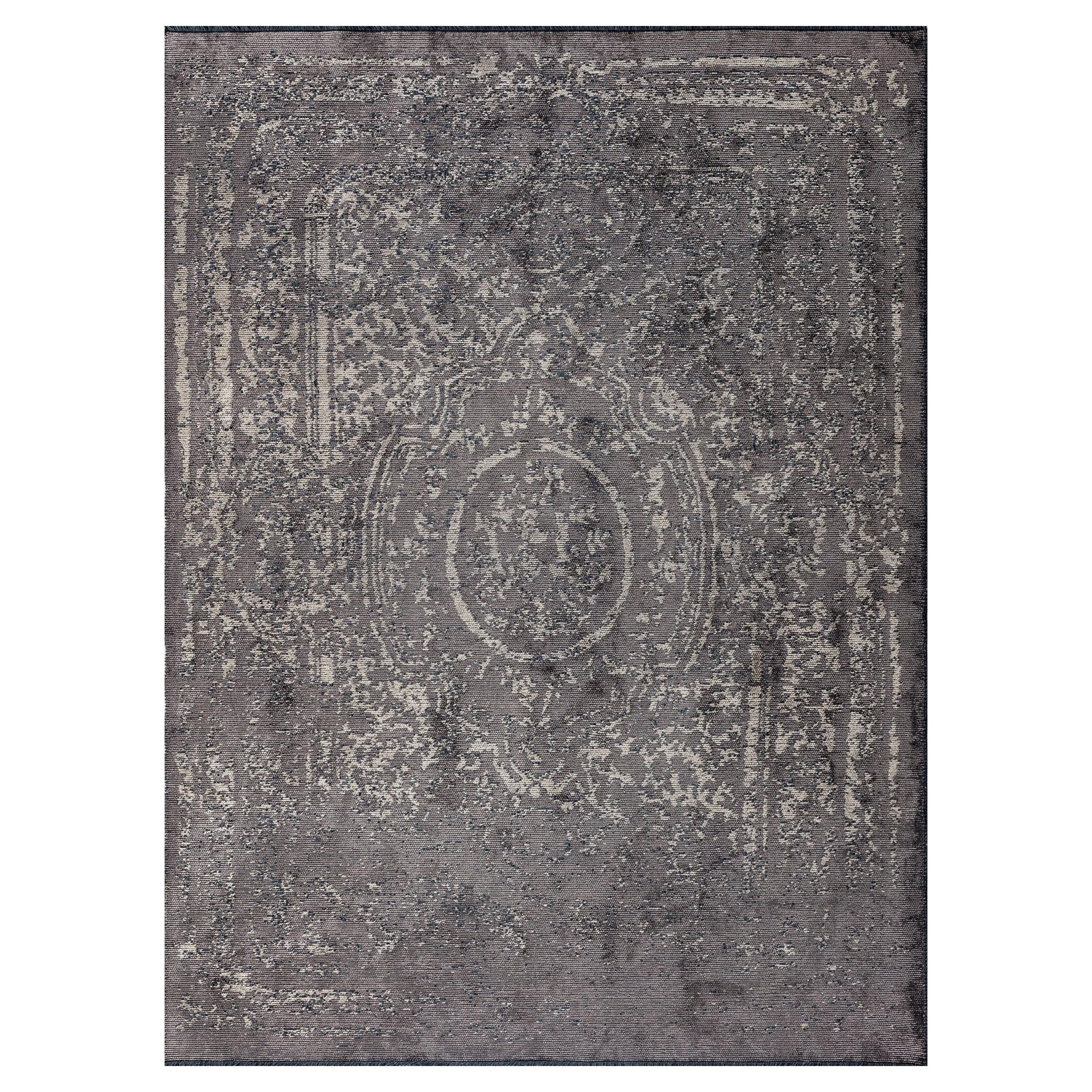For Sale:  (Gray) Traditional Oriental Luxury Hand-Finished Area Rug