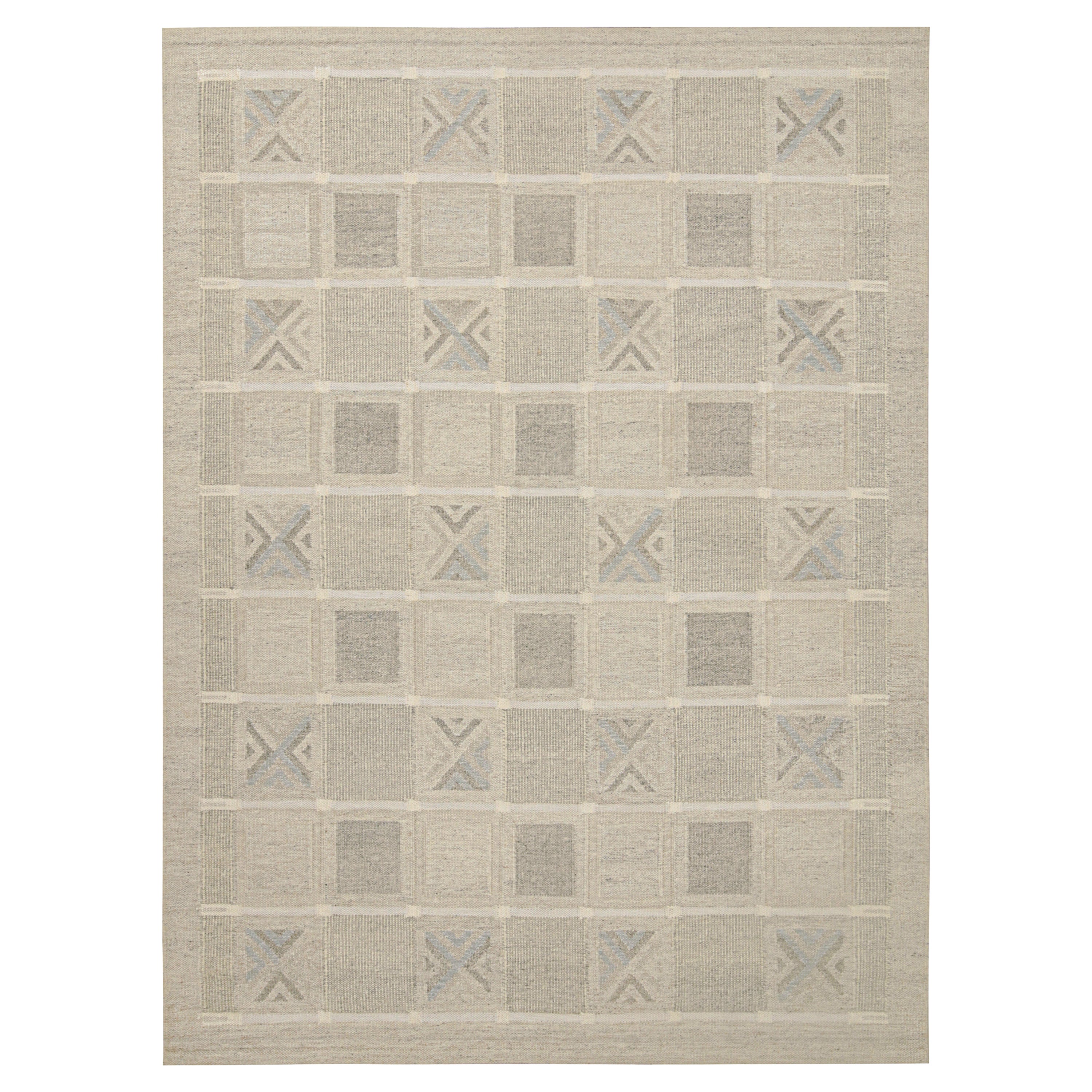 Rug & Kilim’s Scandinavian Style Kilim with Beige and Gray Geometric Patterns For Sale