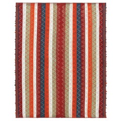 Persischer Kelim in Rot mit karierten, mehrfarbigen Streifen von Teppich & Kilim