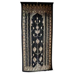 Tapis de tapisserie noir et or en textile marocain ancien, 19ème siècle