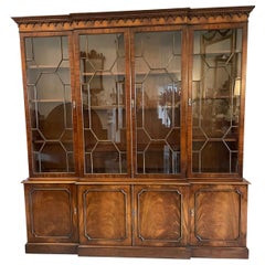 Quality Figured Mahogany Hepplewhite Style Breakfront Bookcase