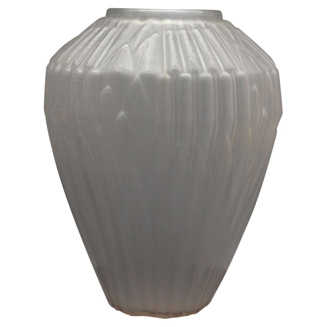 Fine French 1930s Frosted Glass "Roseaux" Vase by André Hunebelle For Sale