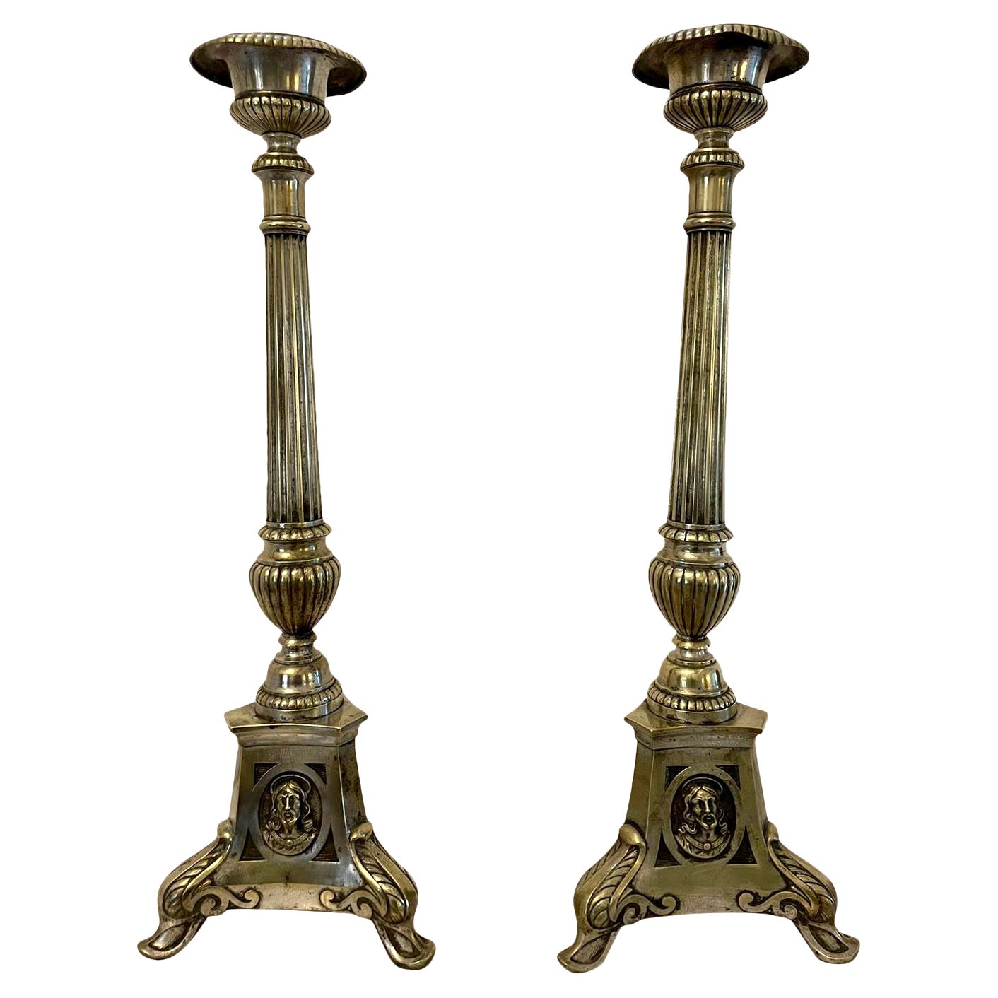 Large Pair of Antique Victorian Quality Brass Candlesticks For Sale