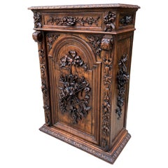 Antique meuble de rangement français Jam en chêne sculpté de style néo-renaissance ROSES TALL SLIM SUPERB