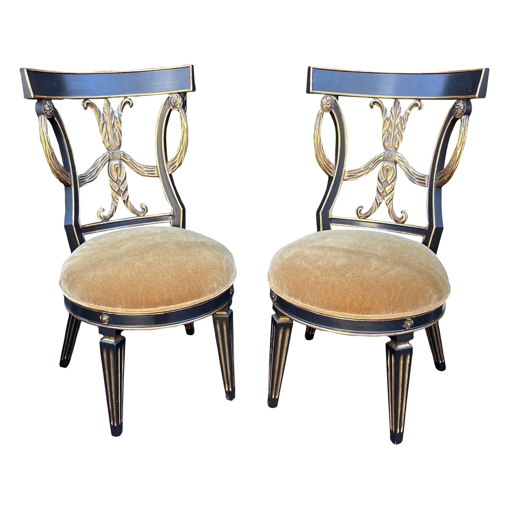 Paire de chaises de style Régence en bois doré et mohair de Randy Esada Designs pour Prospr