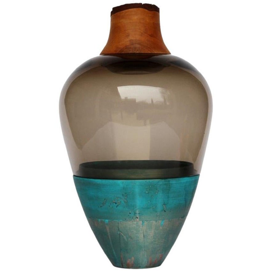 Vaso d'India I in patina grigia e rame, Pia Wüstenberg