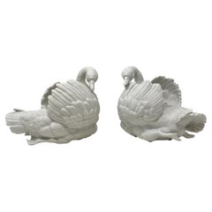 Par de Jardineras de Cisne de Porcelana de Bisque Francés Antiguo