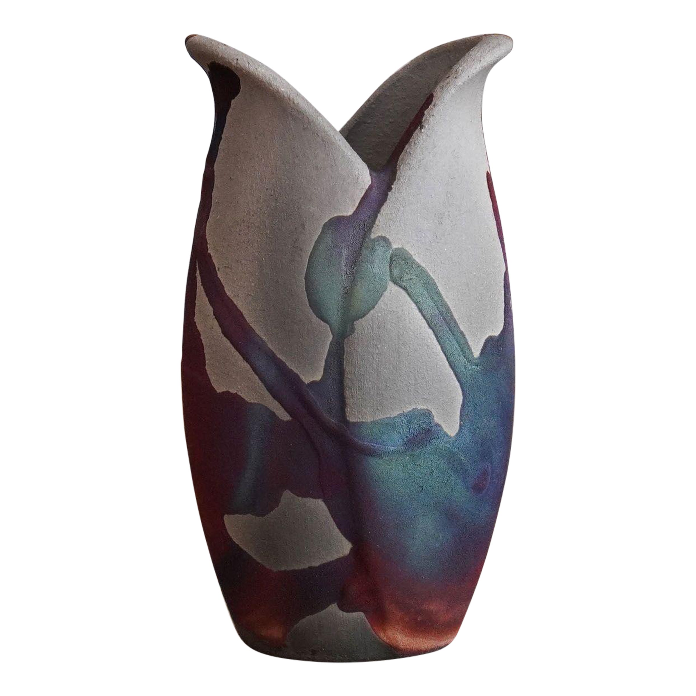 Mini vase en céramique Raku et cuivre au carbone Hana F, cadeau de décoration intérieure fait main en vente