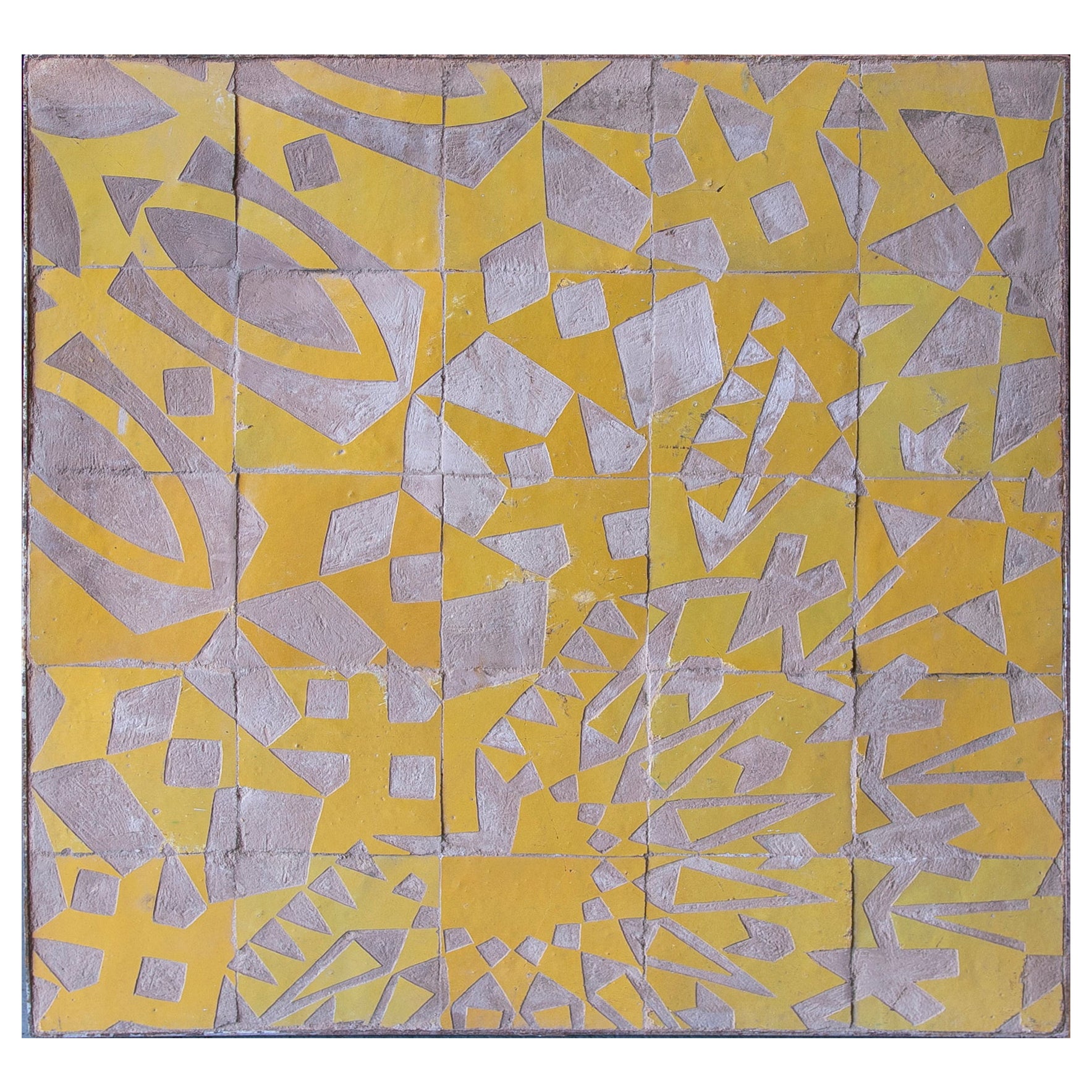 Panneau carrelé encadré de céramique avec décoration émaillée jaune en vente