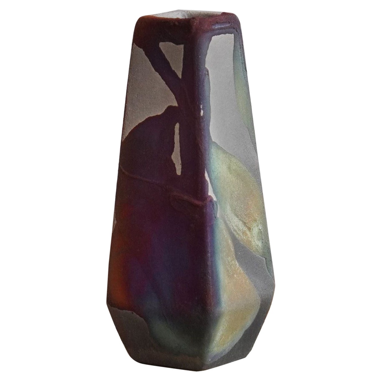 Mini vase en céramique Raku et cuivre au carbone Hana R, cadeau de décoration intérieure fait à la main