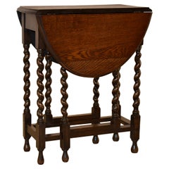 Antique English Oak Gate Leg Side Table, circa 1900