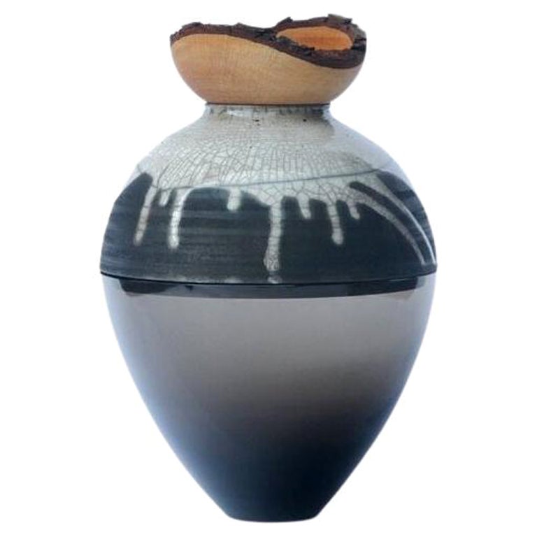 Smoke and White Butterfly Stacking Vessel, Pia Wüstenberg im Angebot