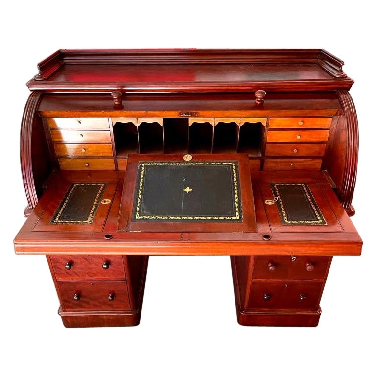 Cylinder Desk, Victorian Period, Flamed Mahogany, 19th Century For Sale