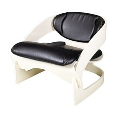 Moderner italienischer Sessel aus weißem Holz mod. 4801 von Joe Colombo für Kartell, 1970er Jahre