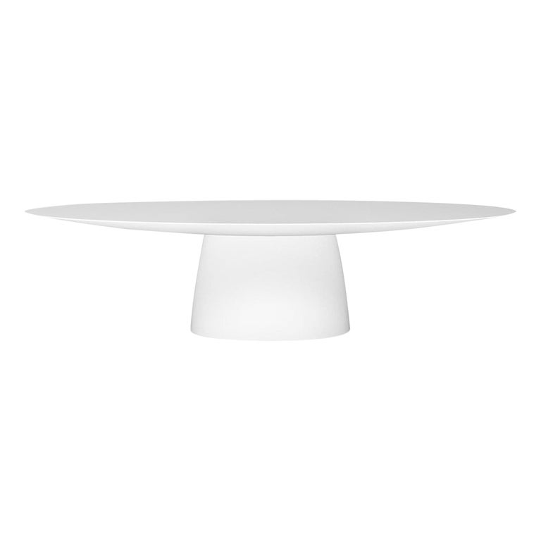 New Design Dining Table in White Matte Suitable for Outdoor For Sale at