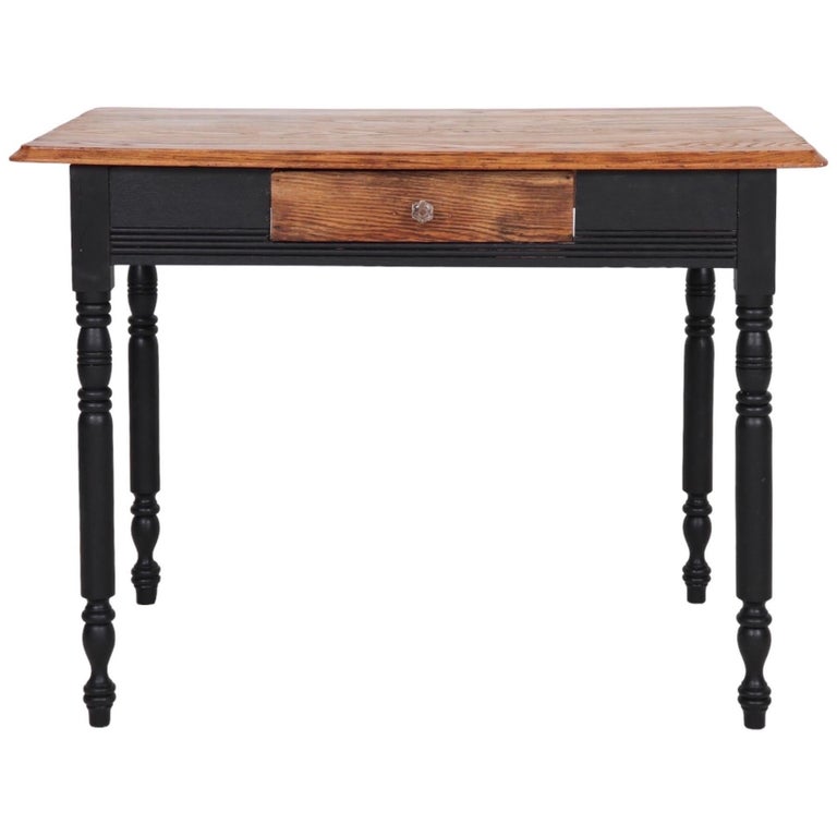 Farmhouse Style Dining Table For Sale at 1stDibs