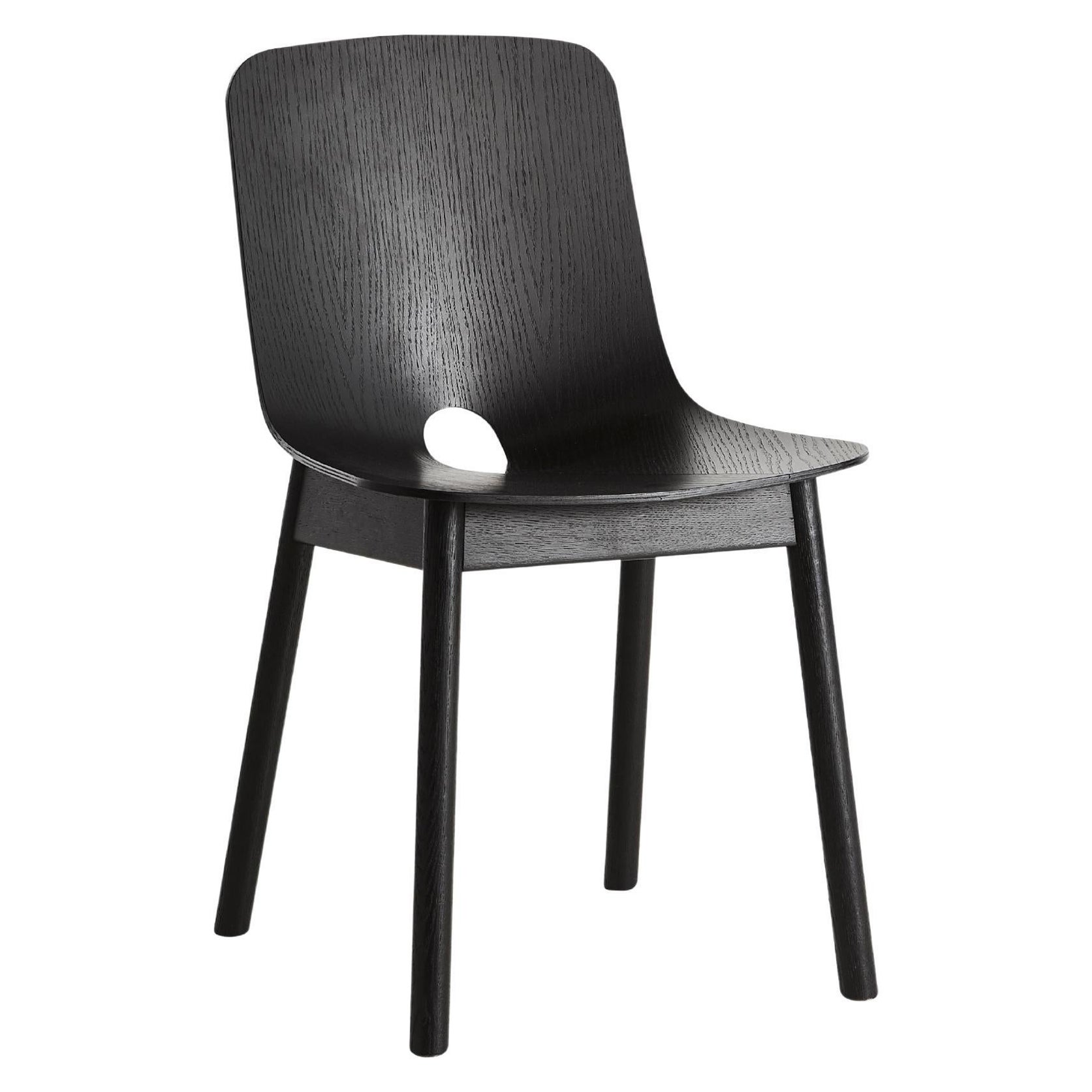 Chaise de salle à manger en chêne noir mono par Kasper Nyman  