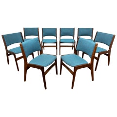 Ensemble de huit chaises à manger en teck d'Erik Buch Circa 1960s