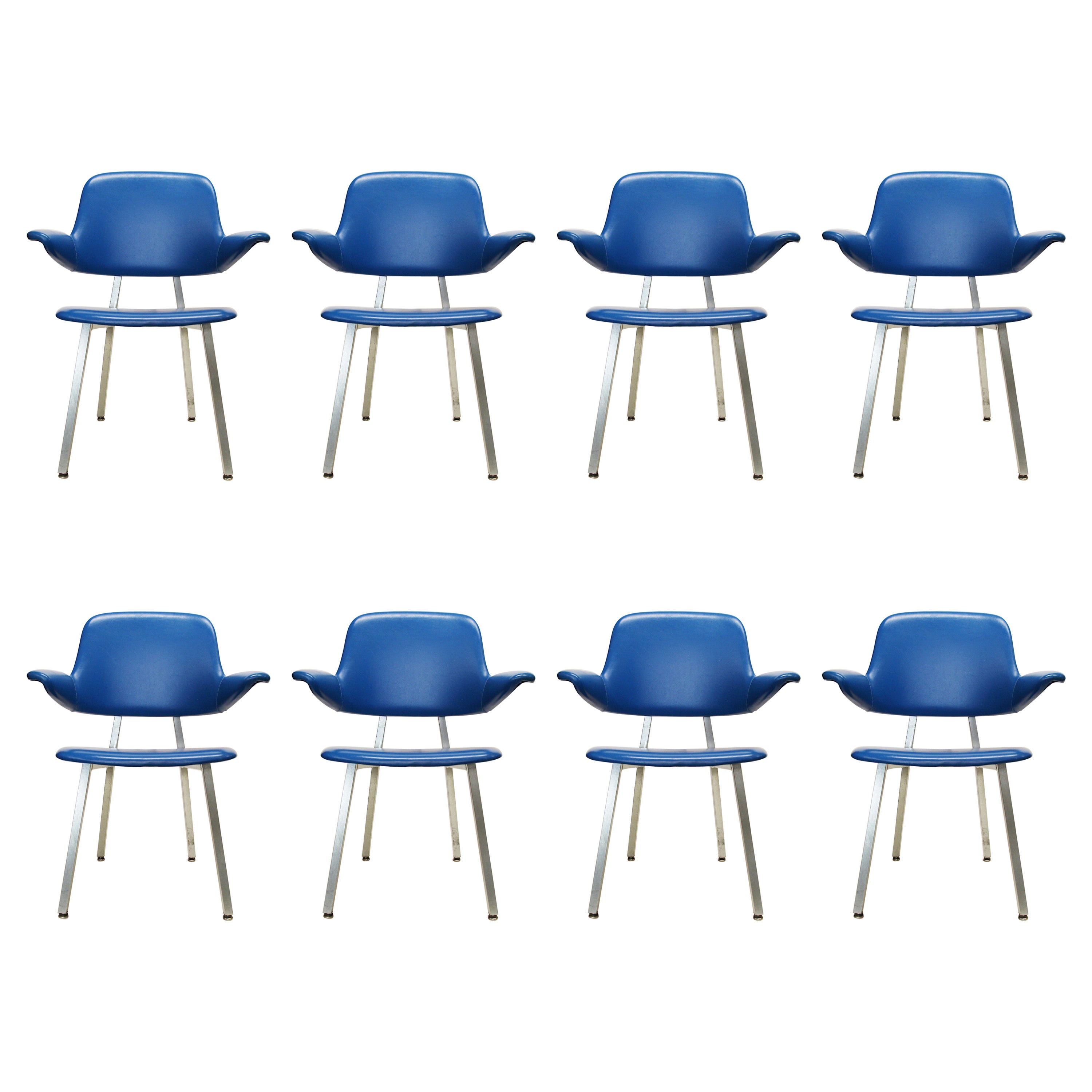 Lot de 8 chaises de salle à manger en vinyle bleu modèle 420, style moderne du milieu du siècle, par Shaw Walker.
