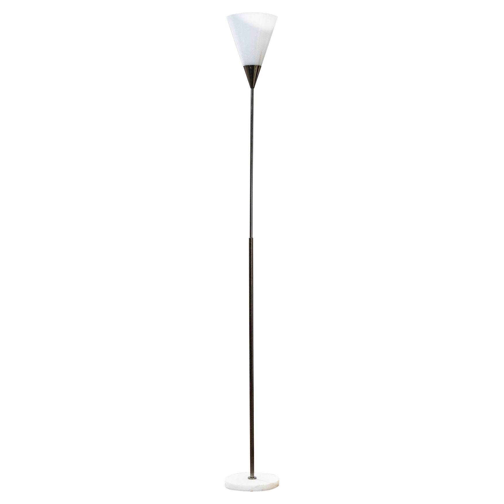 20th Century Giuseppe Ostuni Oluce Floor Lamp Mod. 340PX Brass Methacrylate, 50s For Sale