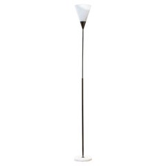 Lampadaire Giuseppe Ostuni Oluce du 20ème siècle en méthacrylate et laiton, Modèle 340PX, années 50