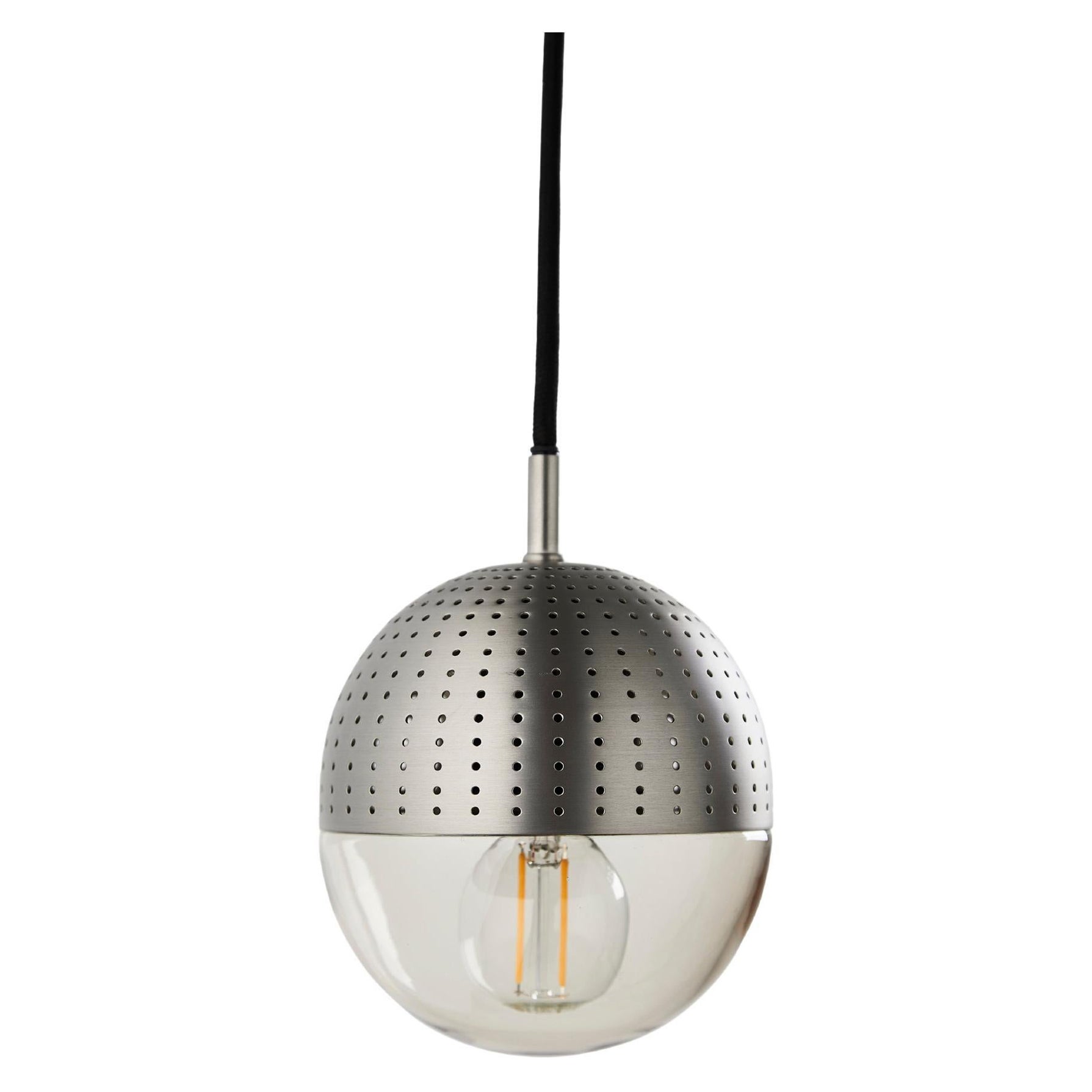 Lampada a sospensione Small Satin Dot di Rikke Frost