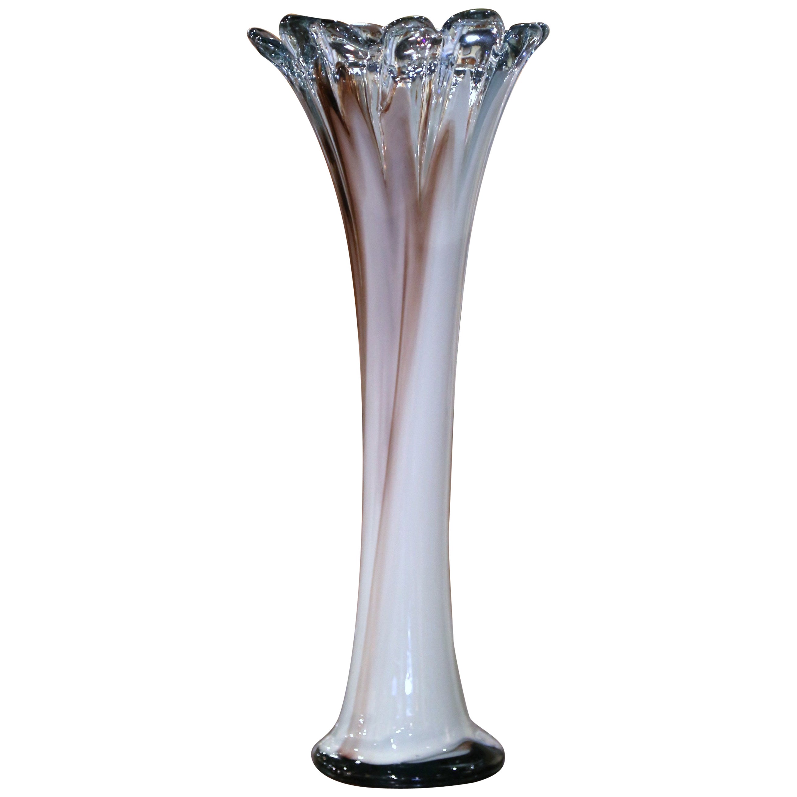 Vase en verre d'art soufflé à la bouche du milieu du siècle, avec tourbillons de couleurs