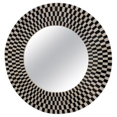 Runder Spiegel aus Knochen und Horn in Schwarz und Weiß, Kaliedoscope