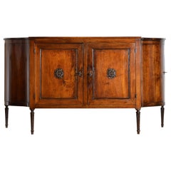 Italian, Venezia, Mossa Shaped and Carved Walnut Neoclassic Credenza, circa 1790