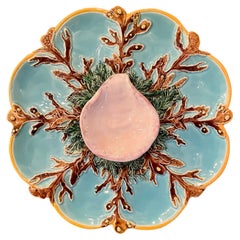 Ancienne assiette à huîtres anglaise en forme de porcelaine en majolique George Jones, vers 1870