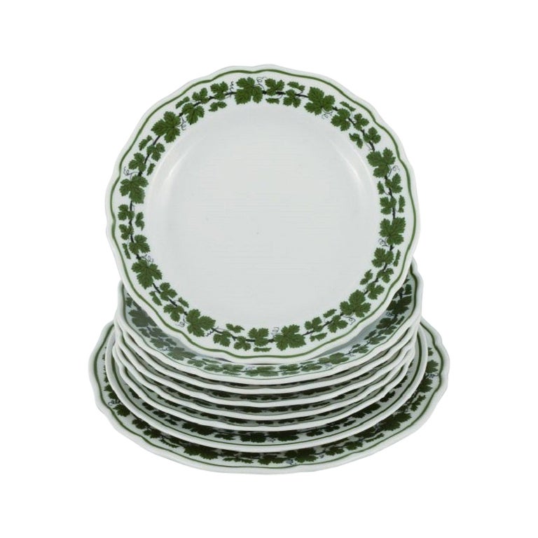 Meissen, Green Ivy Vine Leaf, Eight Plates in HandPainted Porcelain