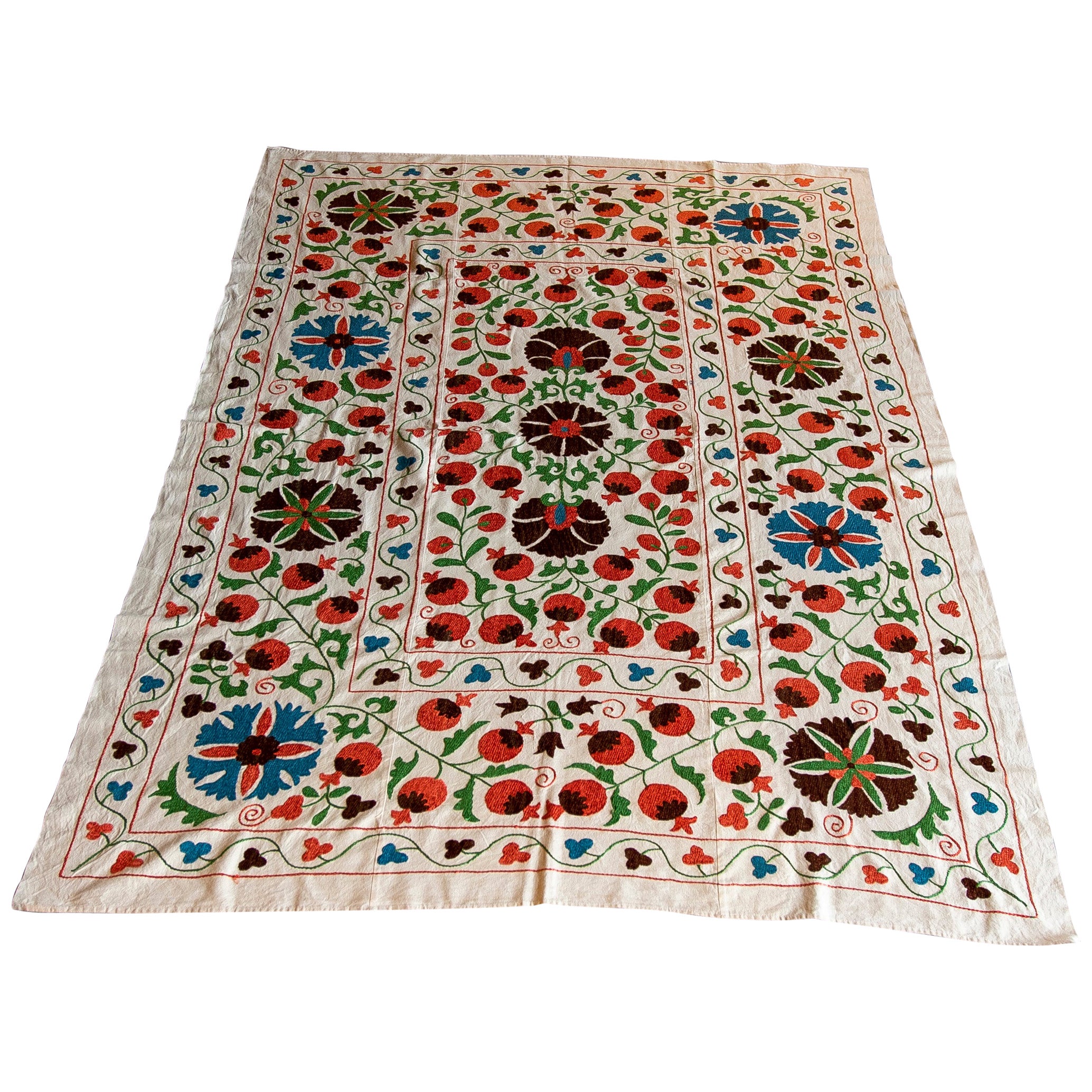1970s Uzbekistan Suzani Carpet in Typical Colours For Sale