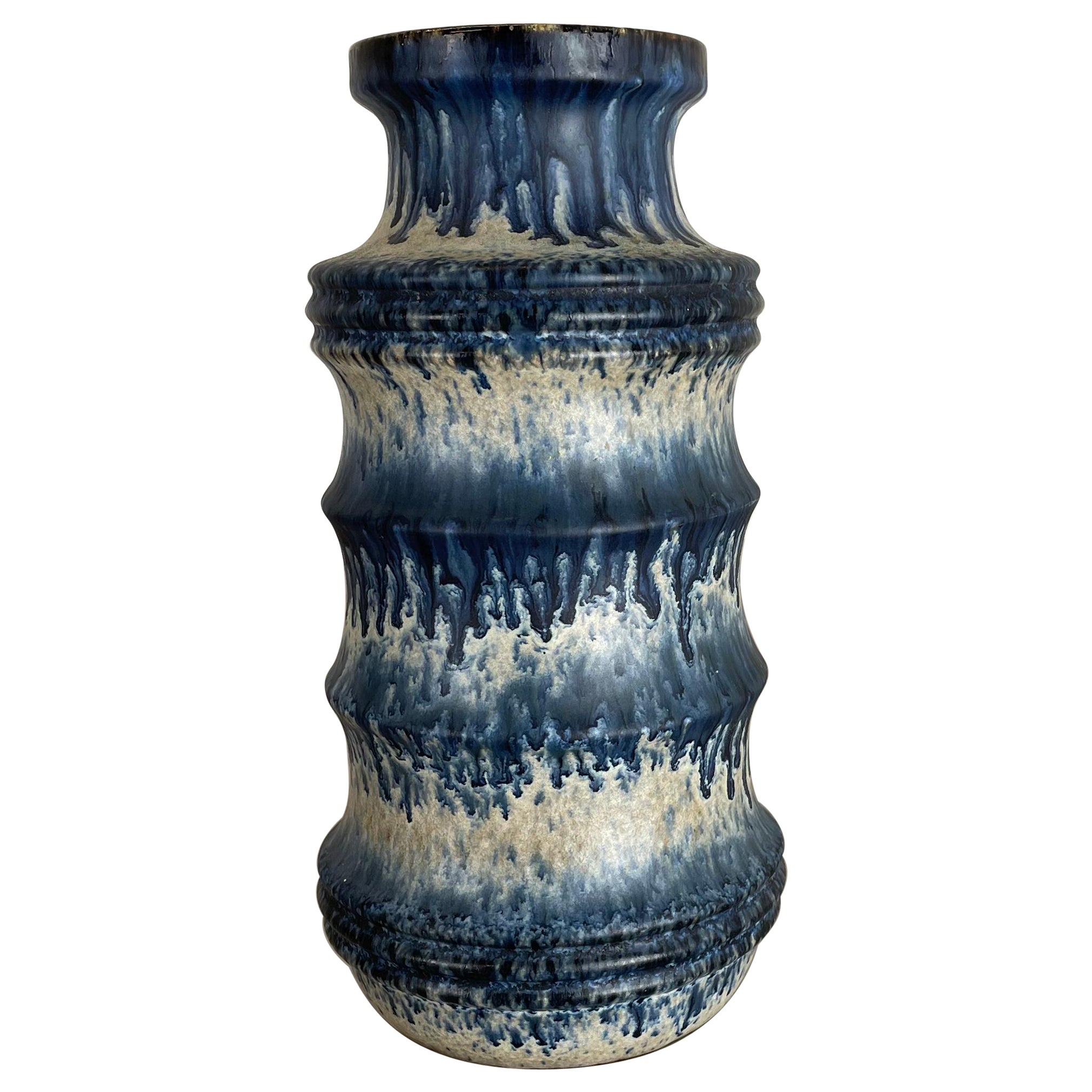 Rare vase bleu « Zigzag » en lave grasse 28 cm multicolore de Scheurich, Allemagne Wgp, années 1970