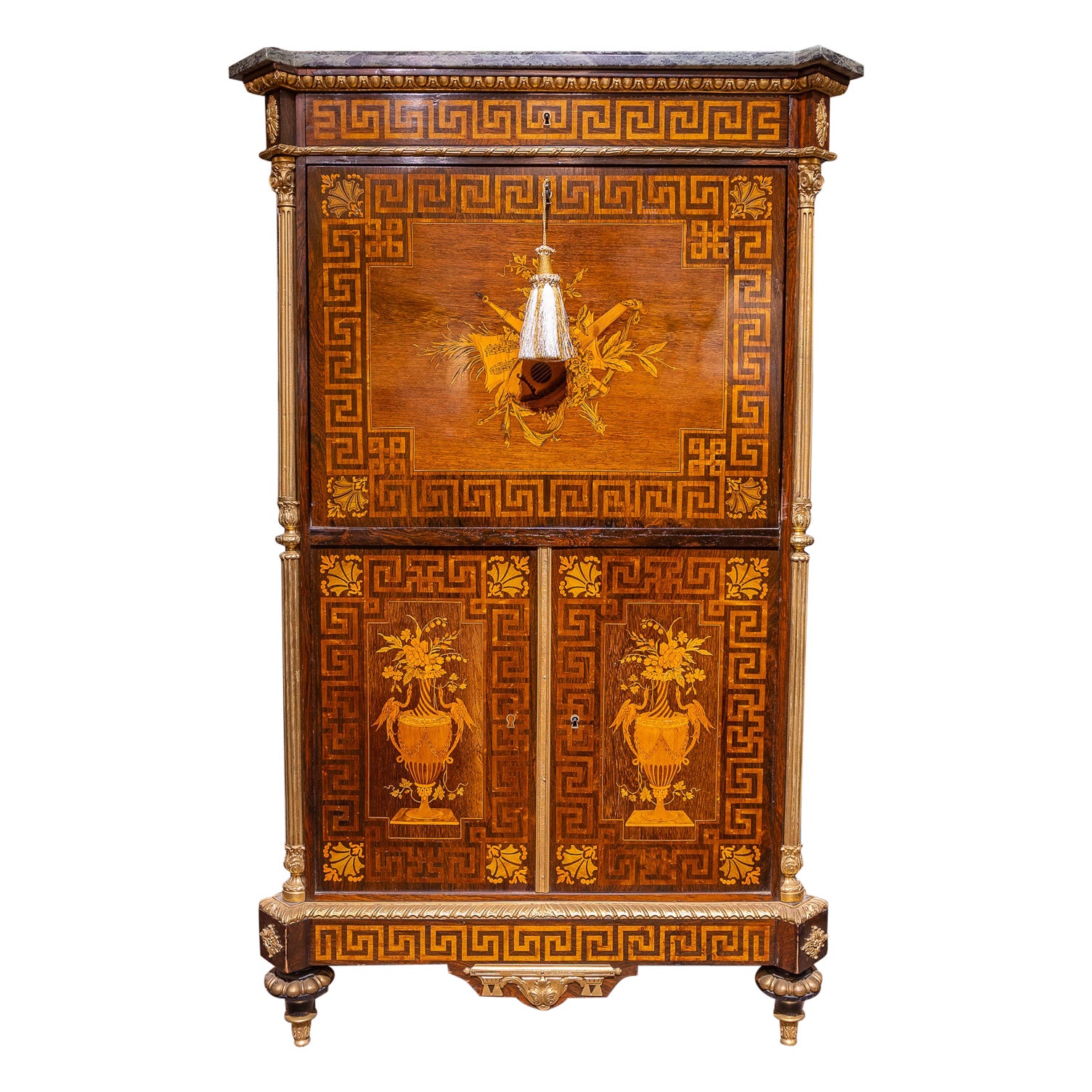 Muy fino Secretaire Abattant de marquetería Luis XVI francés del siglo XIX de Diehl.